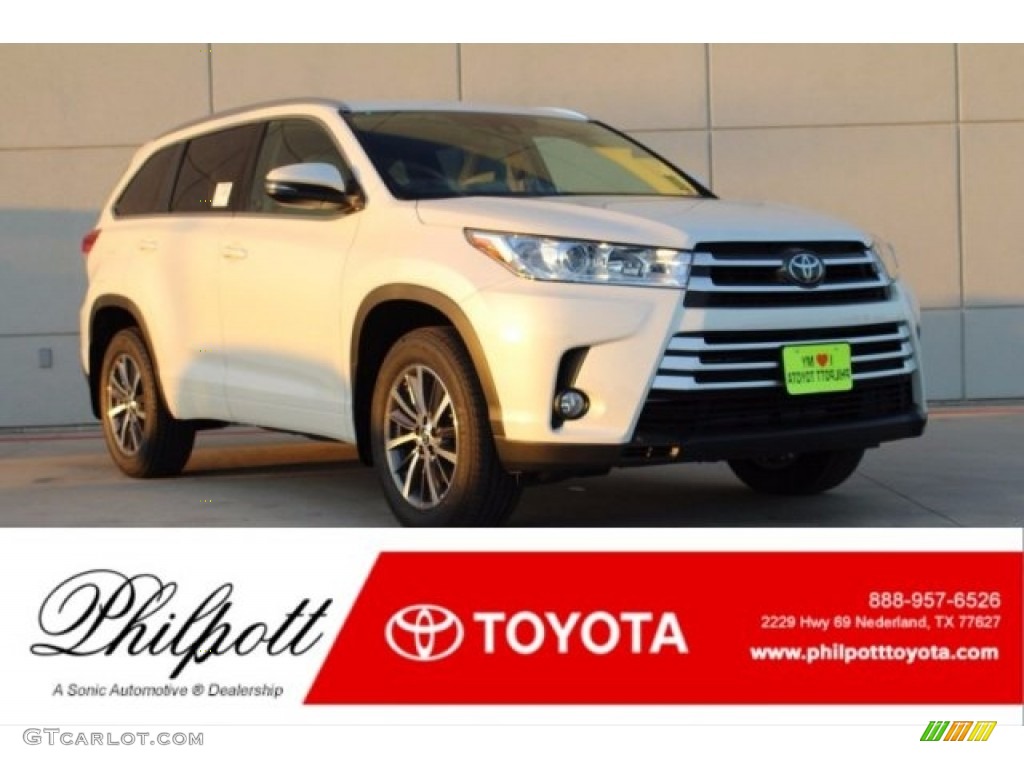 Blizzard White Pearl Toyota Highlander