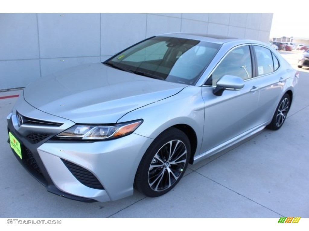 2018 Camry SE - Celestial Silver Metallic / Black photo #3