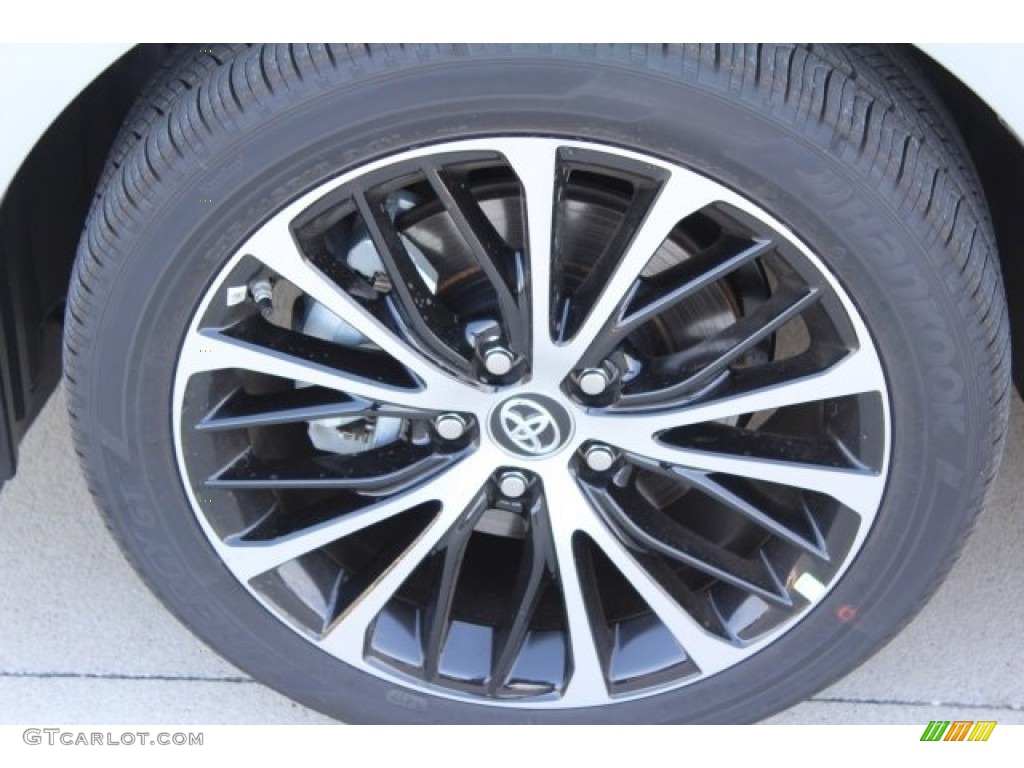 2018 Camry SE - Celestial Silver Metallic / Black photo #4