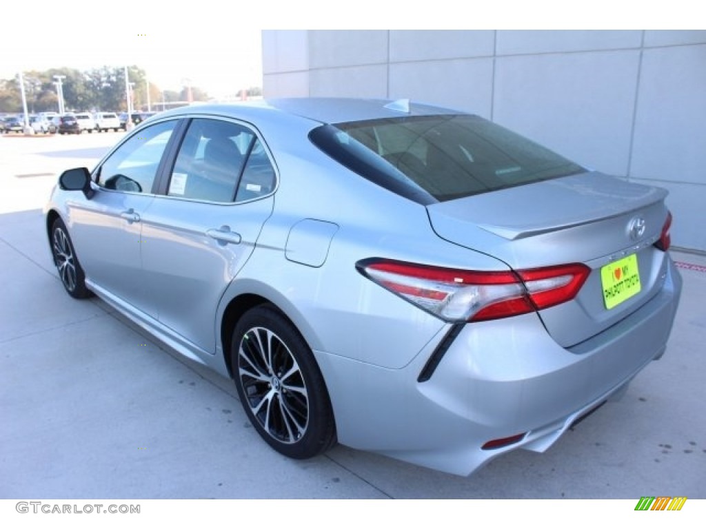 2018 Camry SE - Celestial Silver Metallic / Black photo #6
