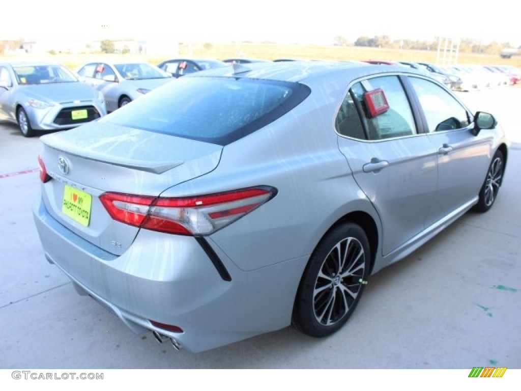 2018 Camry SE - Celestial Silver Metallic / Black photo #8