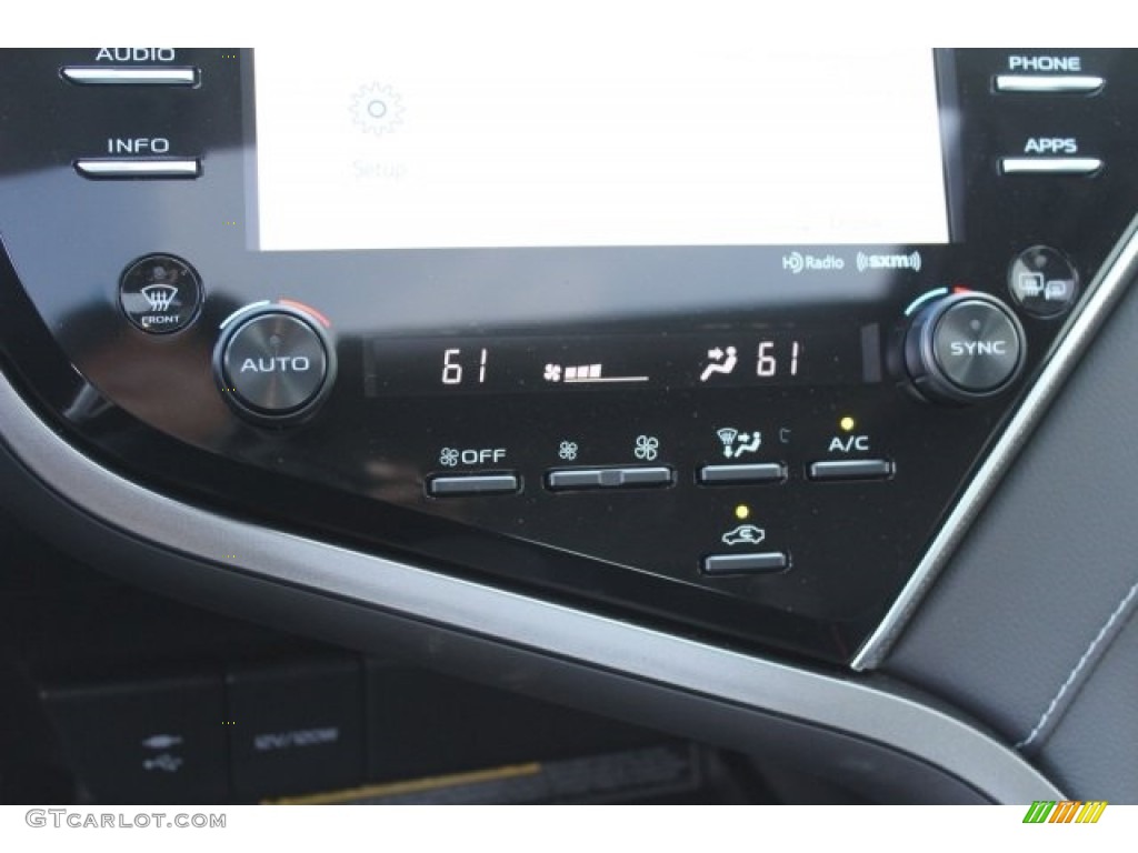 2018 Camry SE - Celestial Silver Metallic / Black photo #16