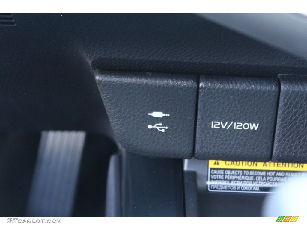 2018 Camry SE - Celestial Silver Metallic / Black photo #21