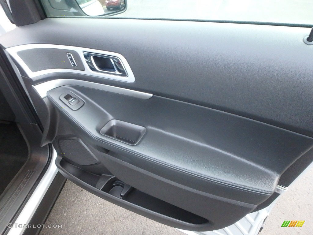 2015 Explorer XLT 4WD - Ingot Silver / Charcoal Black photo #14