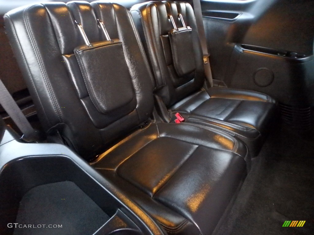 2015 Explorer XLT 4WD - Ingot Silver / Charcoal Black photo #16