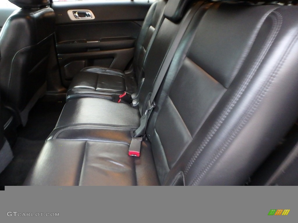 2015 Explorer XLT 4WD - Ingot Silver / Charcoal Black photo #18