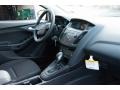 Magnetic - Focus SE Sedan Photo No. 12