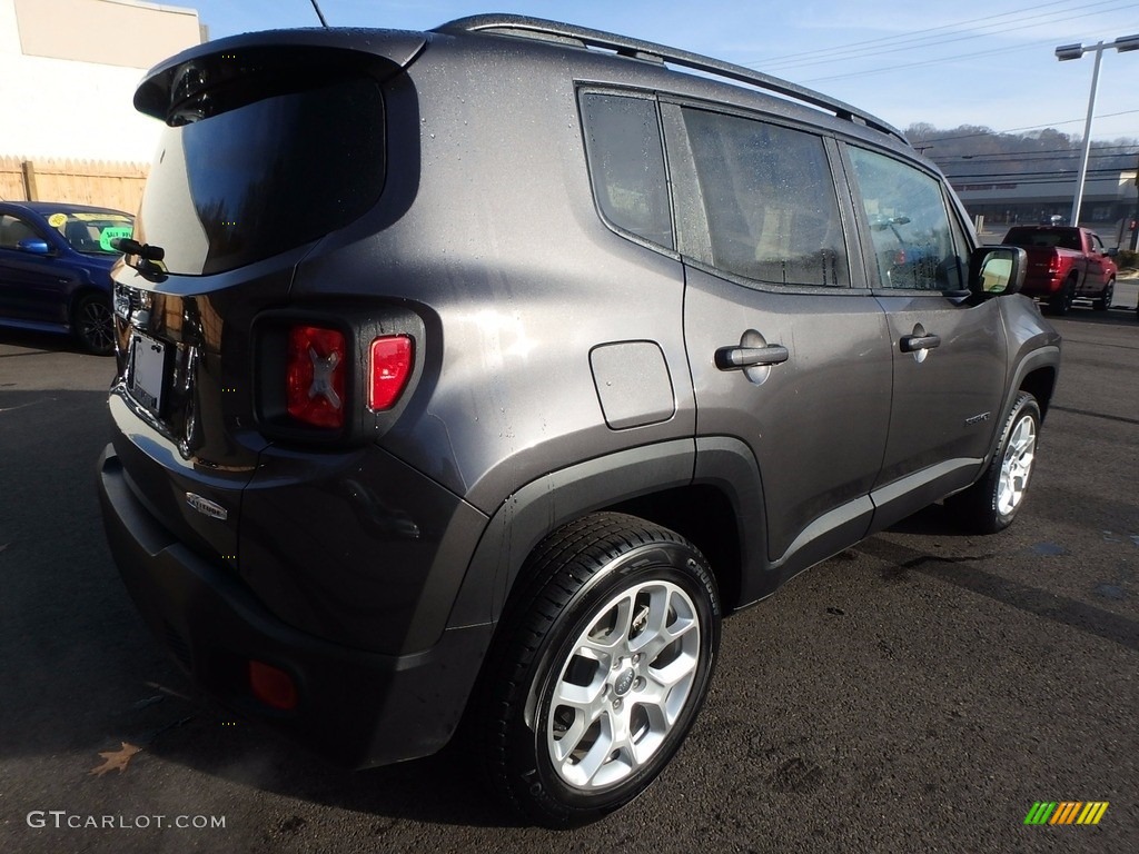 2017 Renegade Latitude 4x4 - Granite Crystal Metallic / Black/Sandstorm photo #6