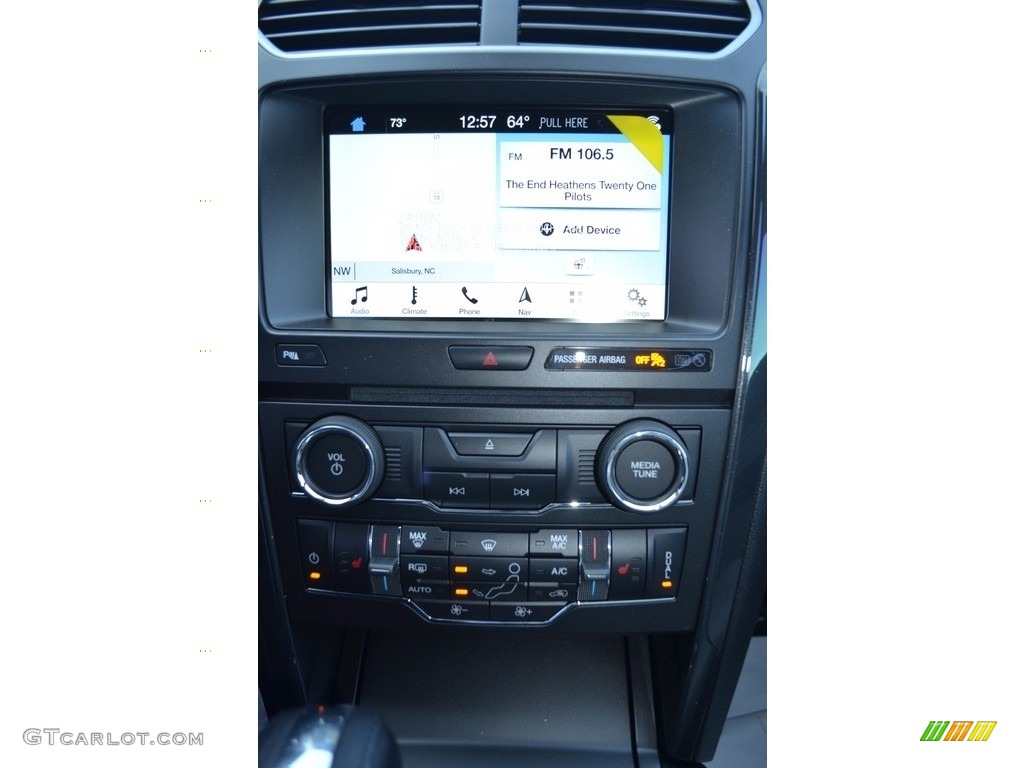 2018 Explorer XLT - Platinum Dune / Medium Stone photo #10