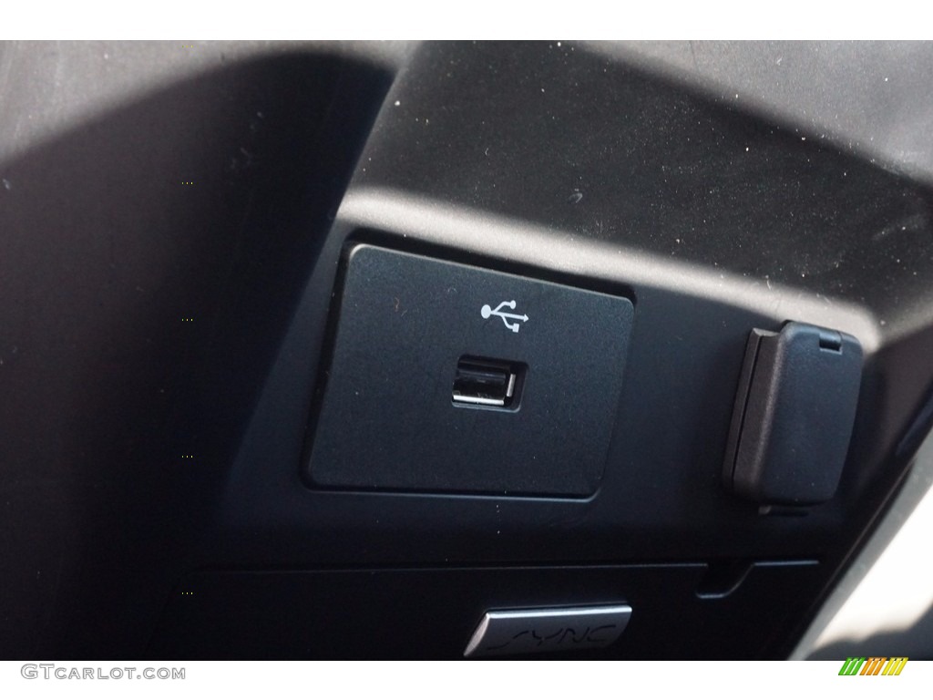 2017 F150 XL Regular Cab - Shadow Black / Earth Gray photo #18