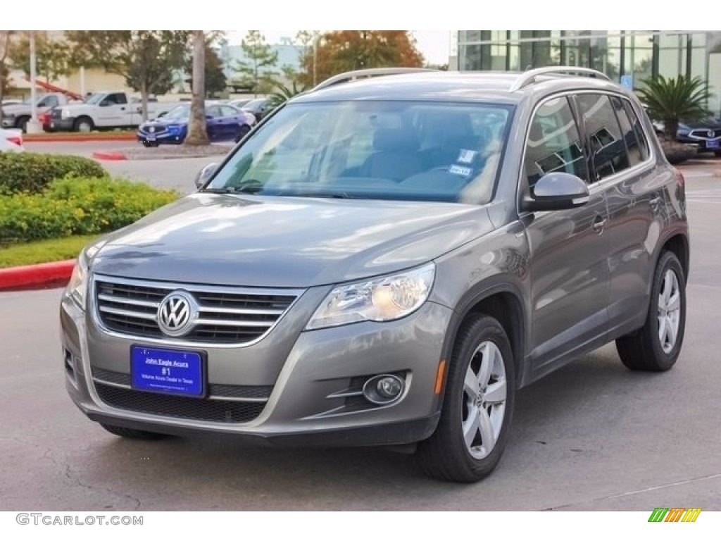 2010 Tiguan S - Alpine Grey Metallic / Charcoal photo #3