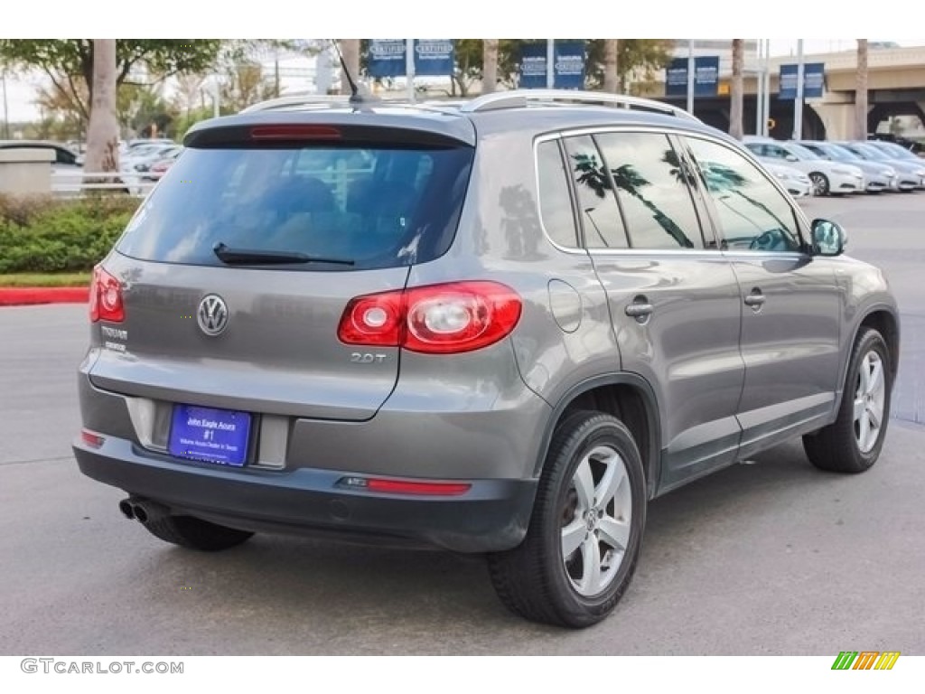 2010 Tiguan S - Alpine Grey Metallic / Charcoal photo #7