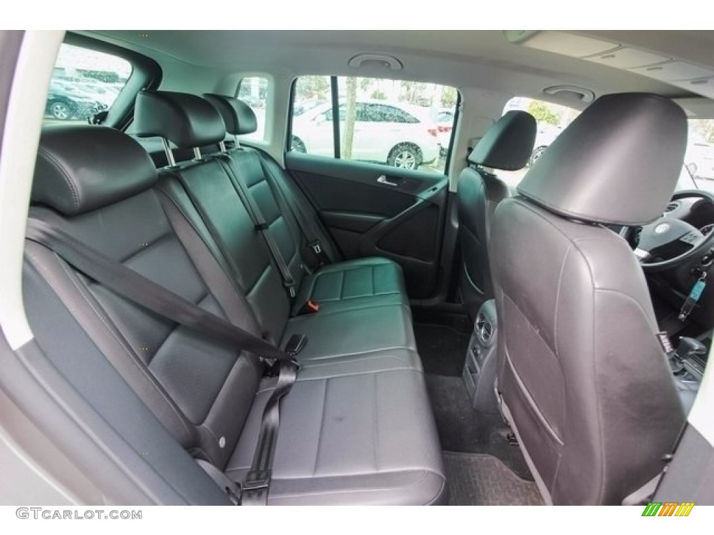2010 Tiguan S - Alpine Grey Metallic / Charcoal photo #22