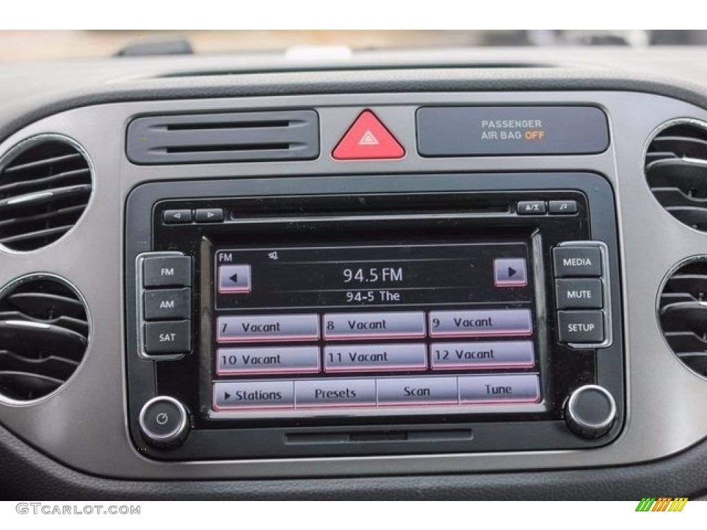 2010 Tiguan S - Alpine Grey Metallic / Charcoal photo #27