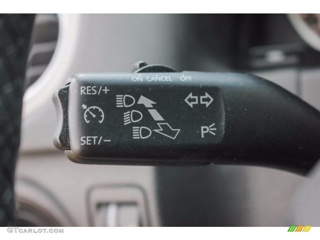 2010 Tiguan S - Alpine Grey Metallic / Charcoal photo #35