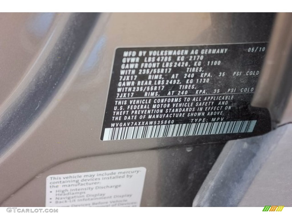 2010 Tiguan S - Alpine Grey Metallic / Charcoal photo #43