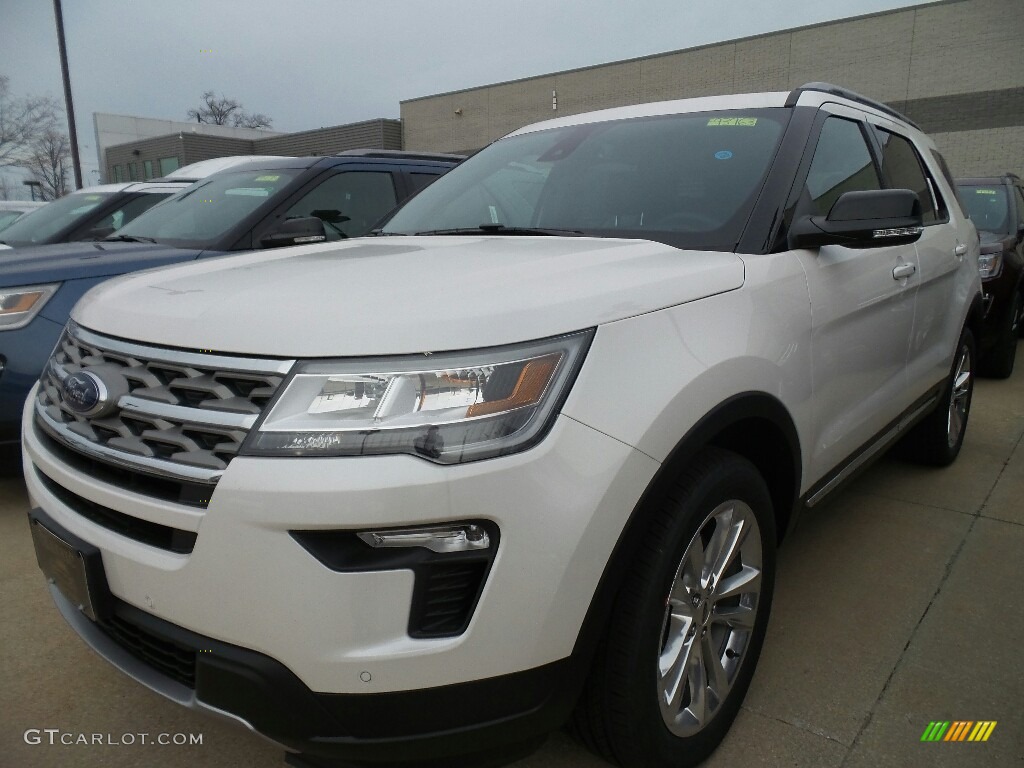 2018 Explorer XLT 4WD - White Platinum / Ebony Black photo #1