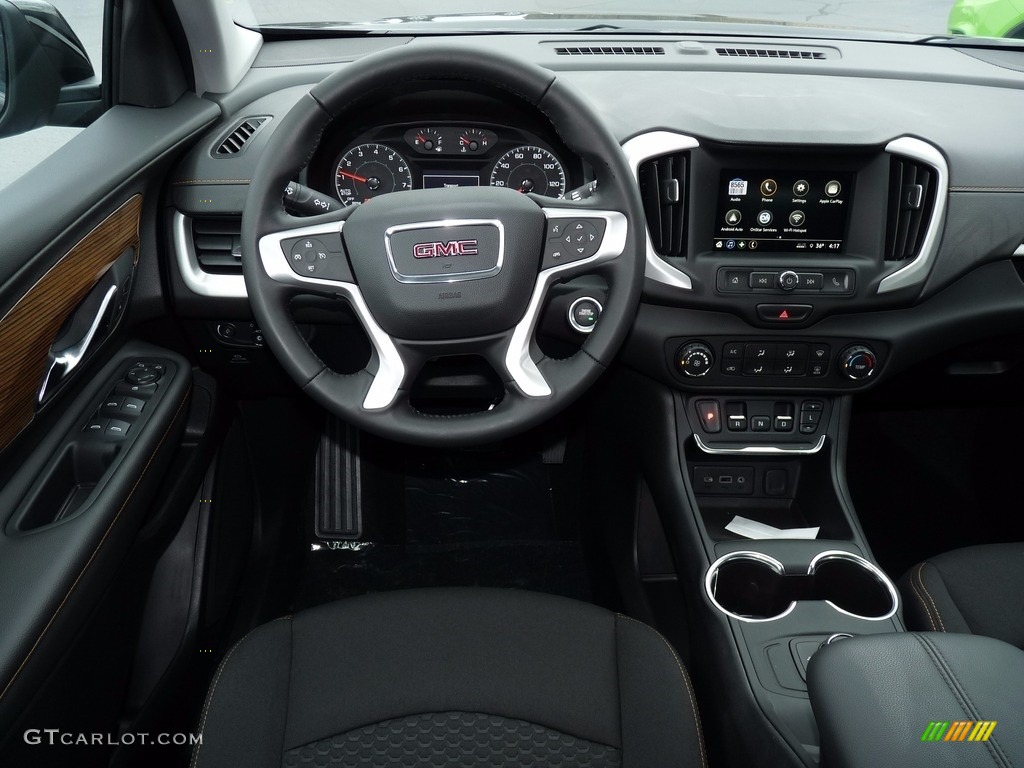 2018 GMC Terrain SLE Dashboard Photos