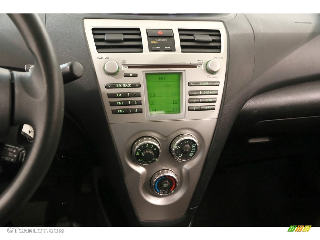 2007 Yaris S Sedan - Silver Streak Mica / Dark Charcoal photo #8