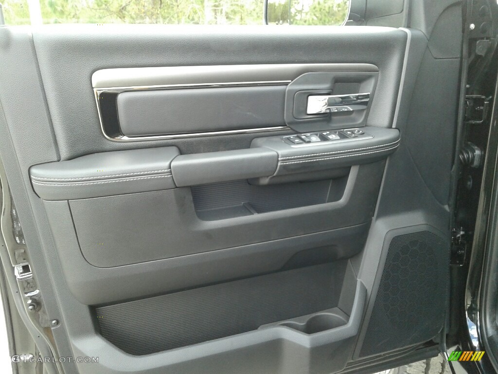 2018 Ram 2500 Big Horn Crew Cab 4x4 Door Panel Photos