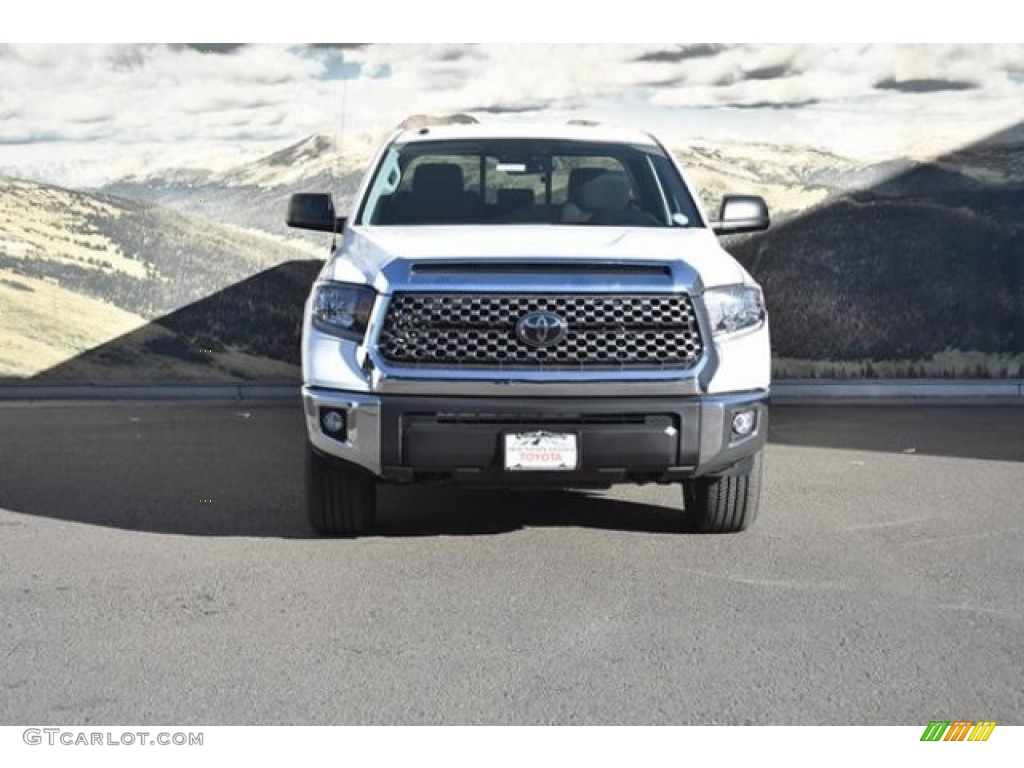 2018 Tundra SR5 Double Cab 4x4 - Super White / Graphite photo #2