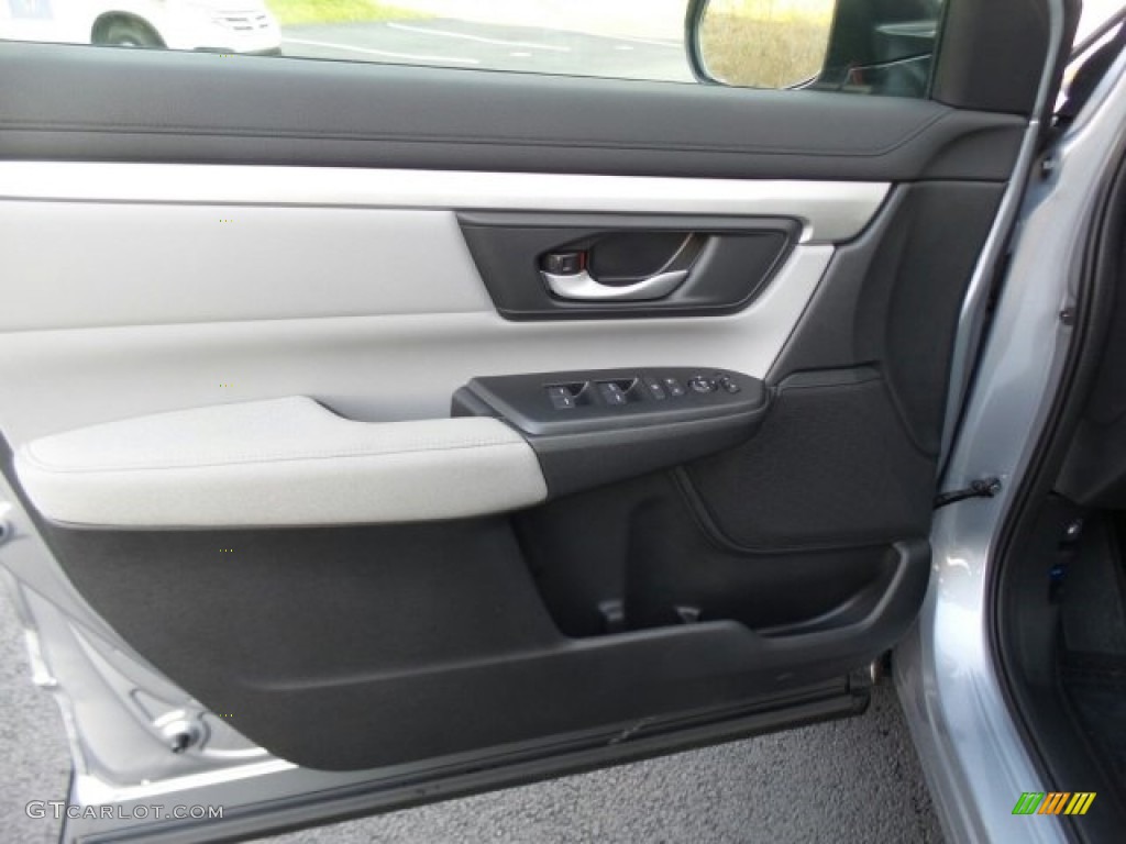 2018 Honda CR-V LX AWD Gray Door Panel Photo #124283823