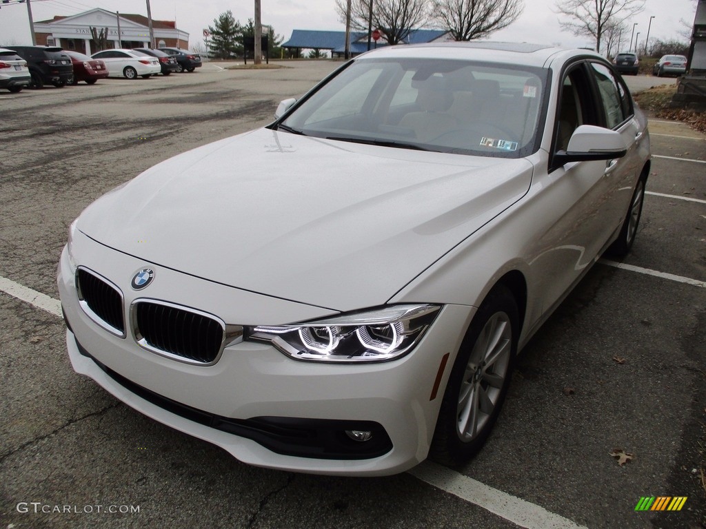 2018 3 Series 320i xDrive Sedan - Alpine White / Venetian Beige photo #8