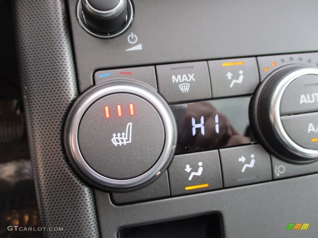 2018 Land Rover Range Rover Evoque SE Controls Photo #124285703