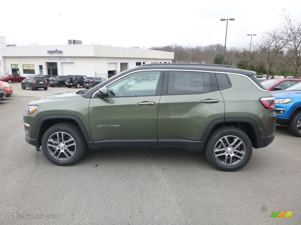 2018 Olive Green Pearl Jeep Compass Latitude 4x4 124281699 Photo 2