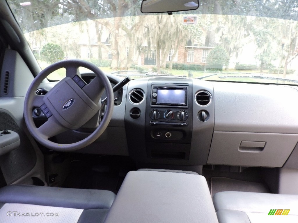 2004 F150 XLT SuperCab - Oxford White / Medium/Dark Flint photo #5