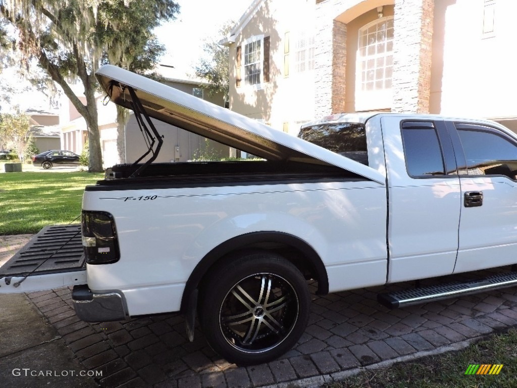 2004 F150 XLT SuperCab - Oxford White / Medium/Dark Flint photo #15