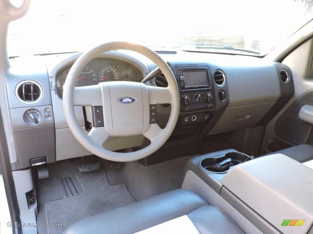 2004 F150 XLT SuperCab - Oxford White / Medium/Dark Flint photo #16