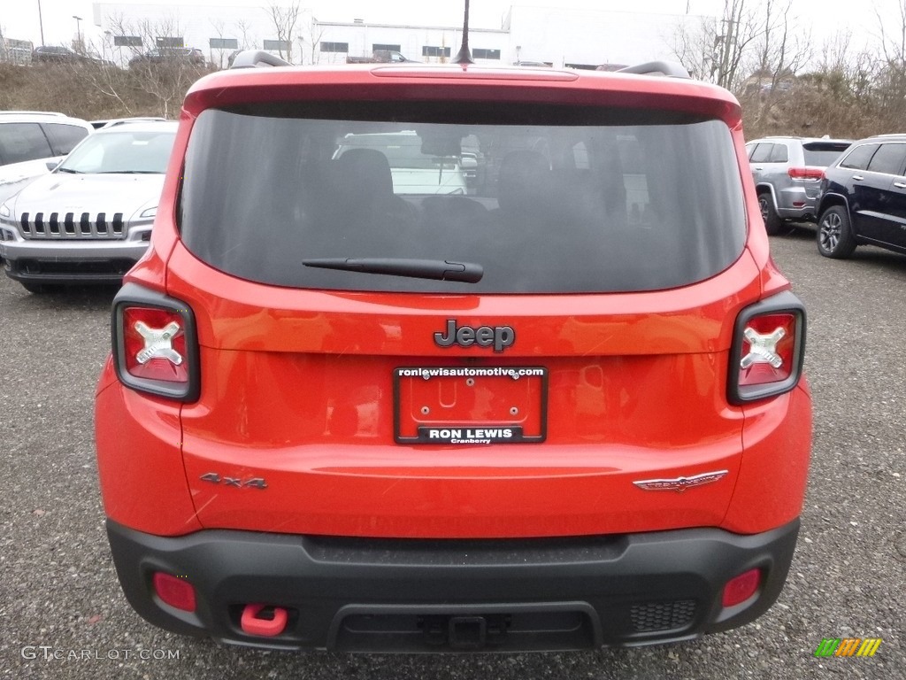 2017 Renegade Trailhawk 4x4 - Colorado Red / Black photo #4