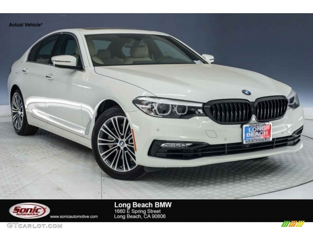 2018 5 Series 540i Sedan - Alpine White / Canberra Beige/Black photo #1