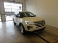 2018 Platinum Dune Ford Explorer XLT 4WD  photo #1