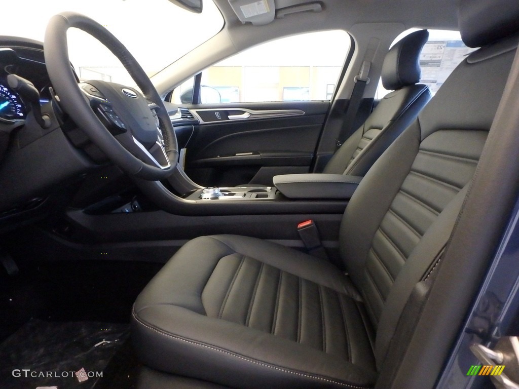2018 Ford Fusion SE Front Seat Photo #124296561