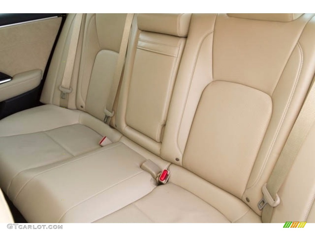 Beige Interior 2018 Honda Clarity Touring Plug In Hybrid Photo #124296615