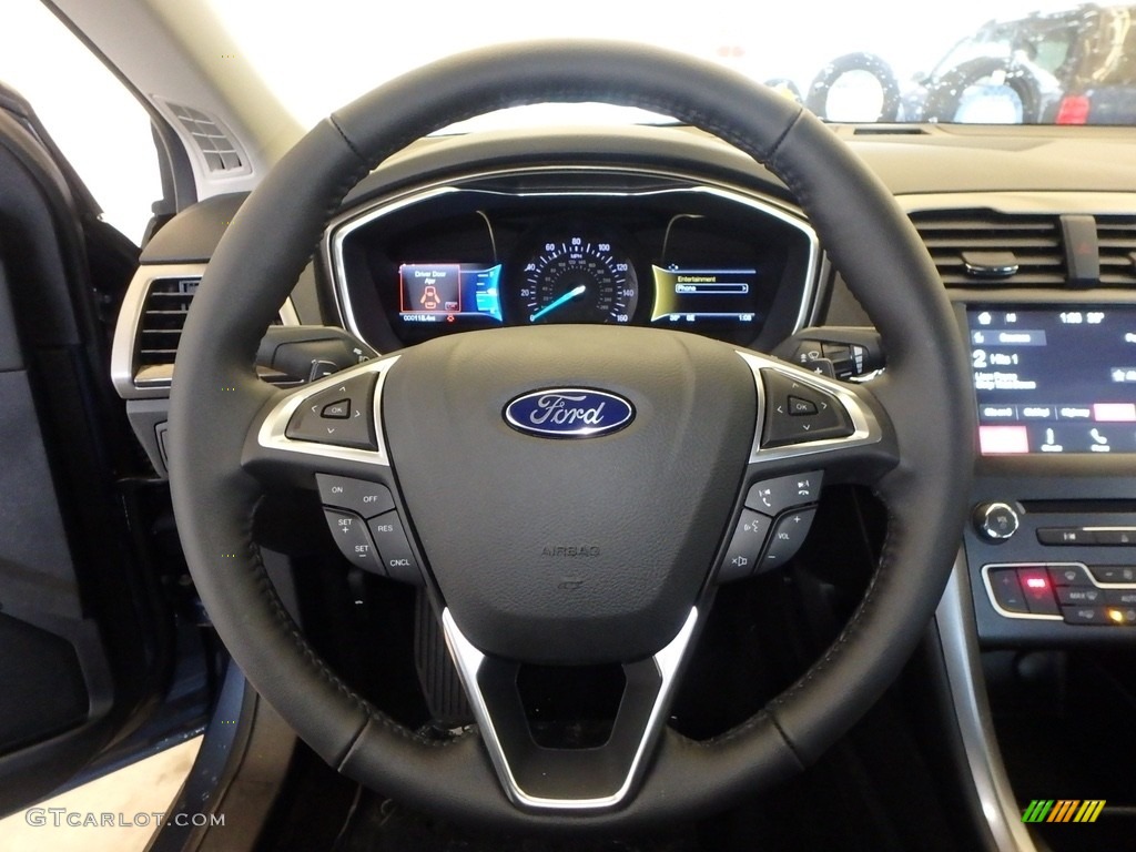 2018 Ford Fusion SE Ebony Steering Wheel Photo #124296795