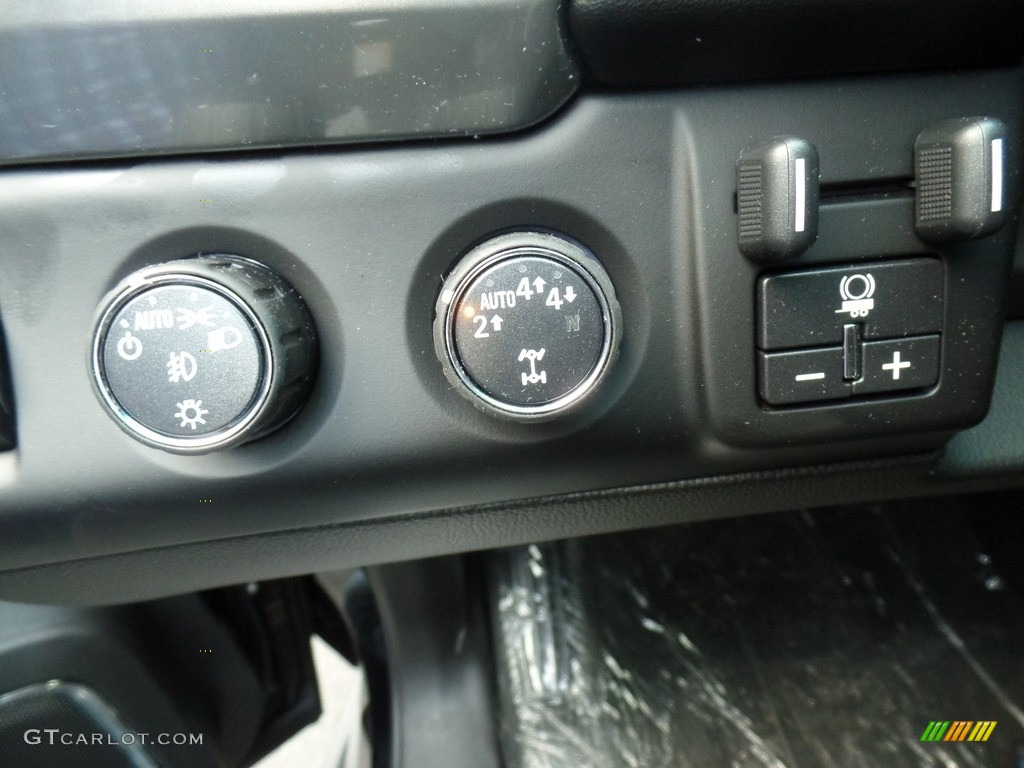 2018 Chevrolet Tahoe Premier 4WD Controls Photo #124297227
