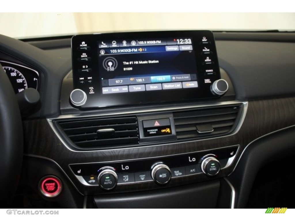 2018 Honda Accord EX-L Sedan Controls Photo #124301931