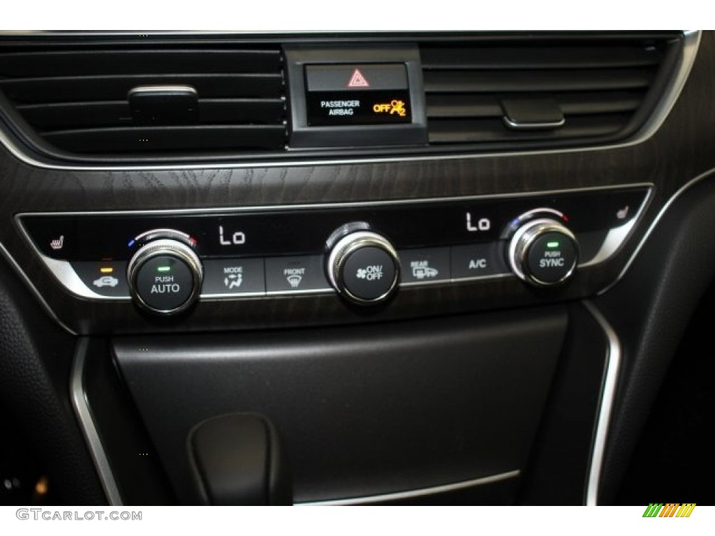 2018 Honda Accord EX-L Sedan Controls Photo #124301982
