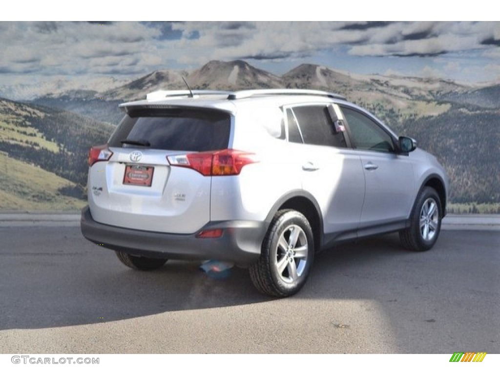 2015 RAV4 XLE - Classic Silver Metallic / Black photo #3