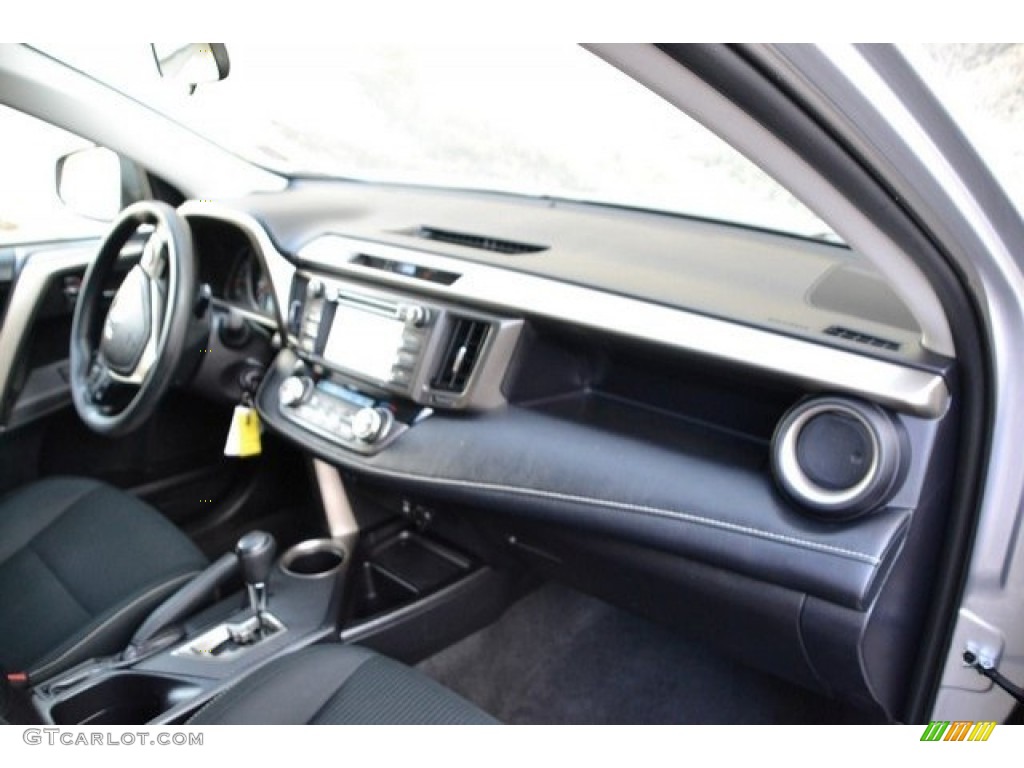 2015 RAV4 XLE - Classic Silver Metallic / Black photo #17