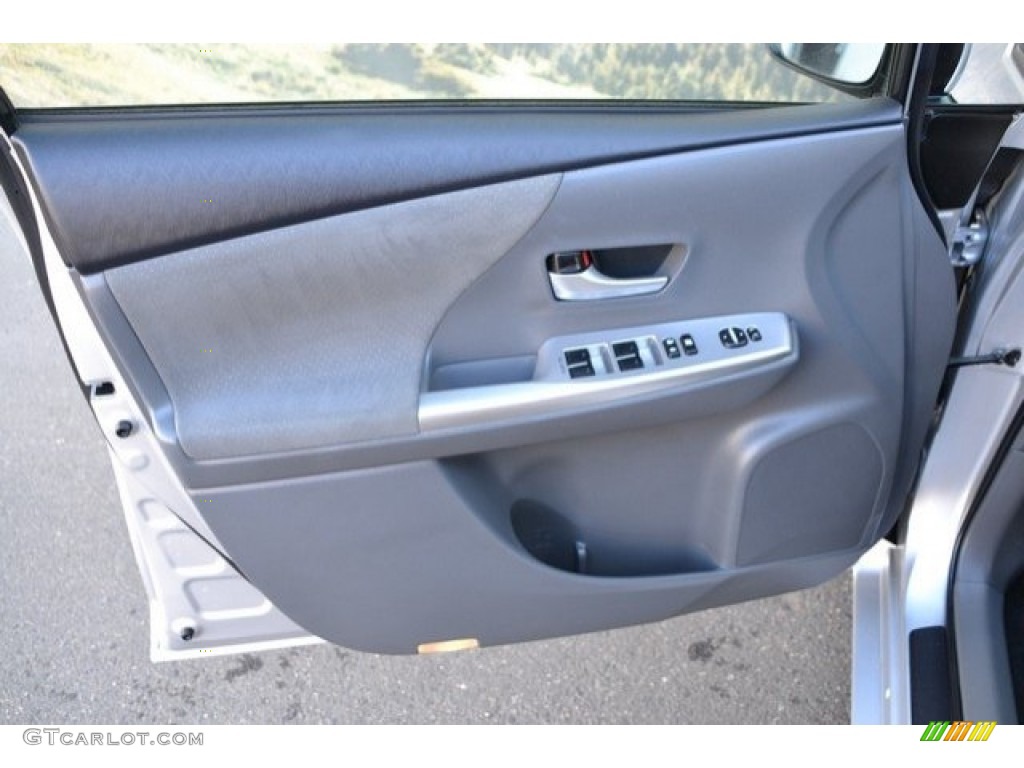 2013 Prius v Two Hybrid - Classic Silver Metallic / Misty Gray photo #24