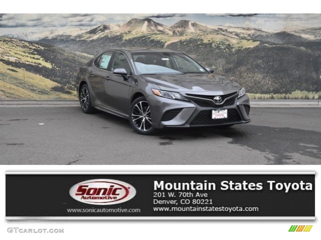 2018 Camry SE - Predawn Gray Mica / Black photo #1