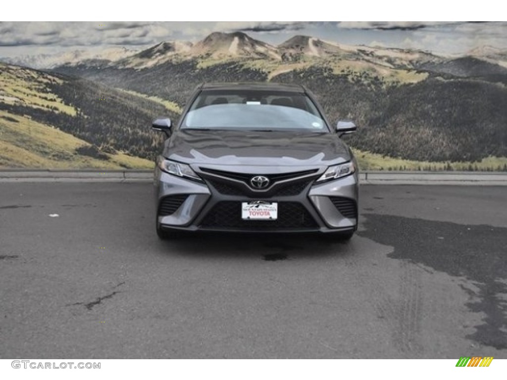 2018 Camry SE - Predawn Gray Mica / Black photo #2