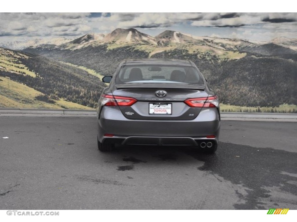 2018 Camry SE - Predawn Gray Mica / Black photo #4