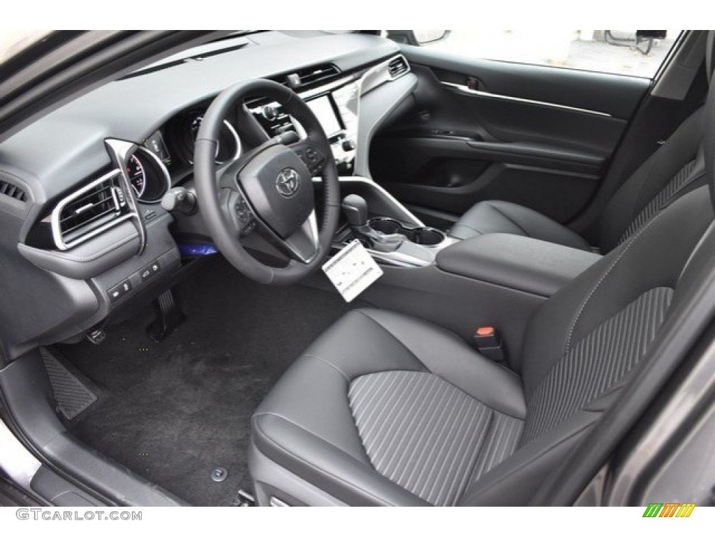 2018 Camry SE - Predawn Gray Mica / Black photo #5