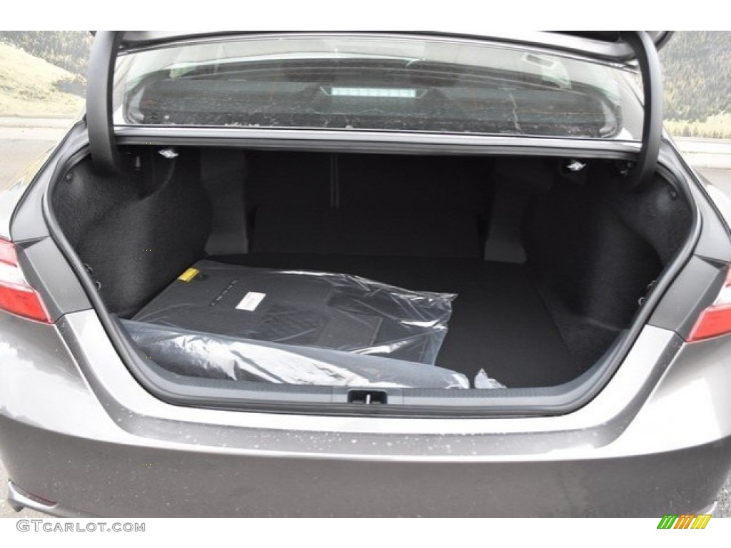 2018 Camry SE - Predawn Gray Mica / Black photo #8