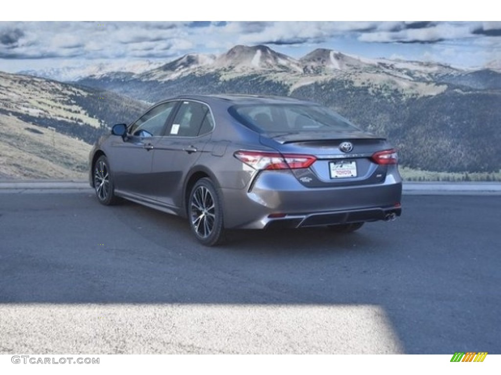 2018 Camry SE - Predawn Gray Mica / Black photo #3